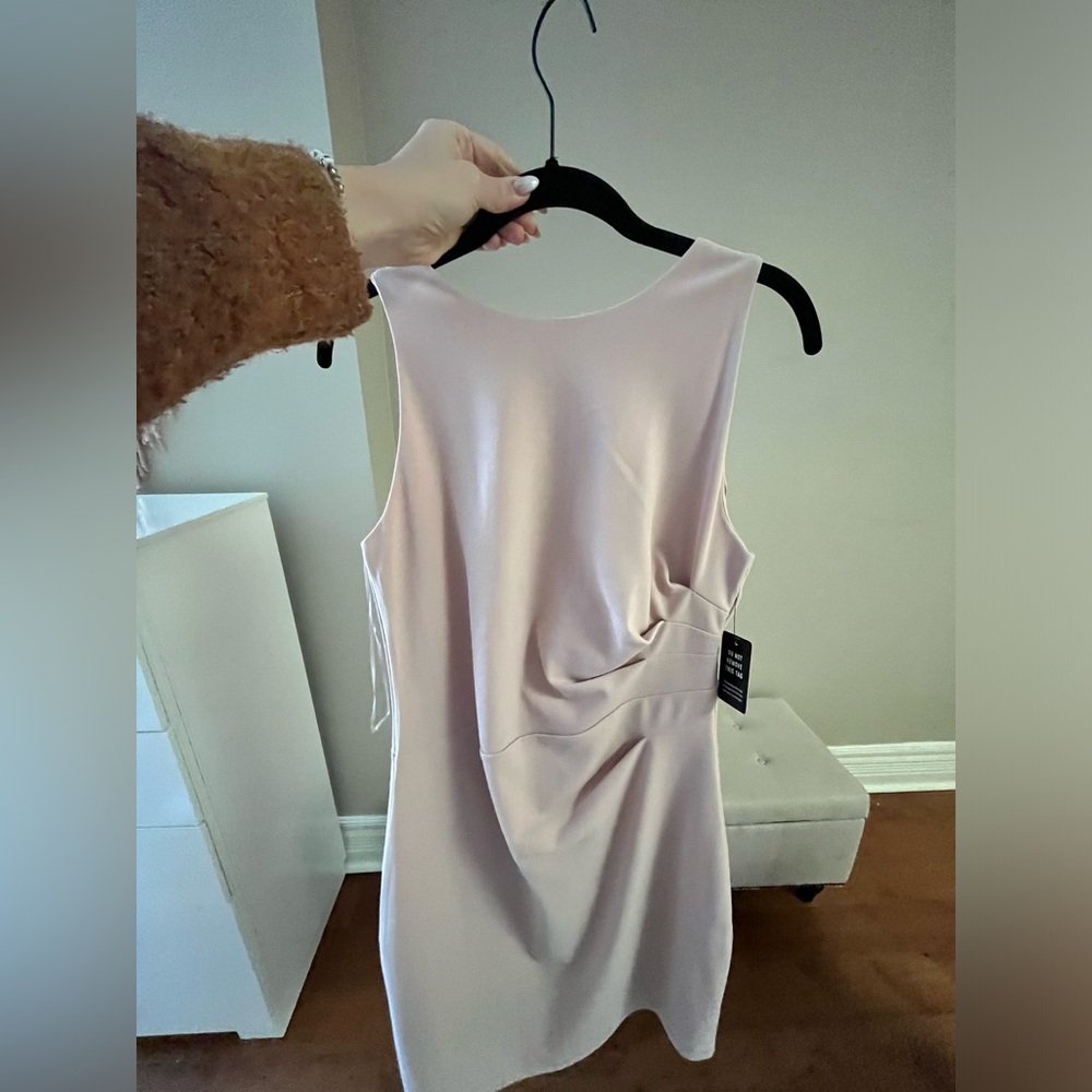 Elegant Pink Sleeveless Dress